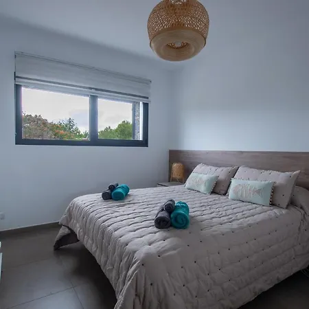 Wind Wave 28a Heated & Shared Pool Willa Lajares