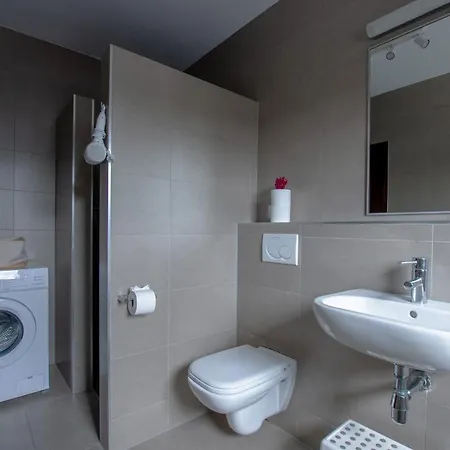 Wind Wave 28a Heated & Shared Pool Villa