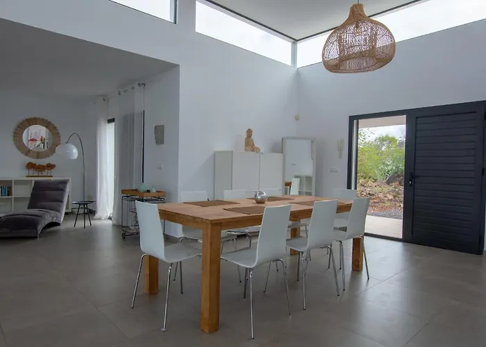 Wind Wave 28a Heated & Shared Pool Lajares